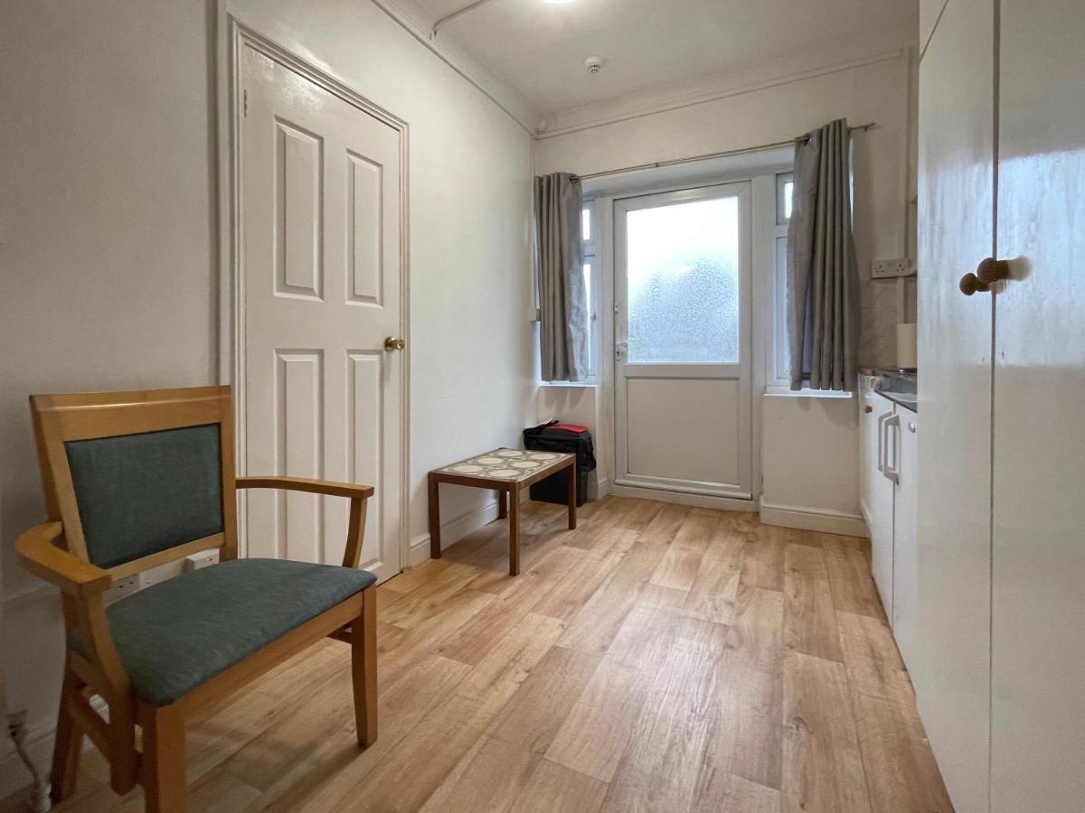 Luxury Near Wembley Stadium, Wembley Arena, Designer Outlet Londen