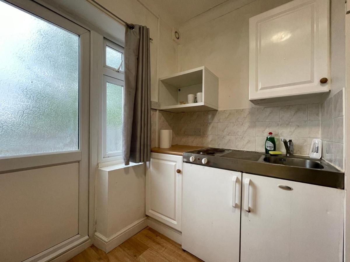 Luxury Near Wembley Stadium, Wembley Arena, Designer Outlet * Londen