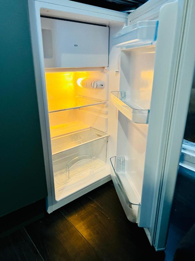 Luxury Near Wembley Stadium, Wembley Arena, Designer Outlet * Londen